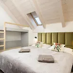 Peakula Apartman *